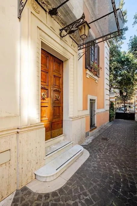 Lovely Loft Torlonia In Rome Center Town Italy